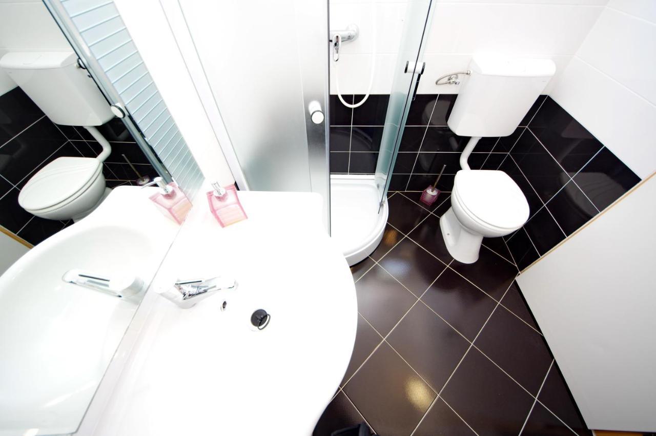Apartmani Emili Sukošan Екстериор снимка