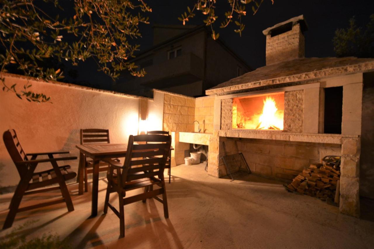 Apartmani Emili Sukošan Екстериор снимка